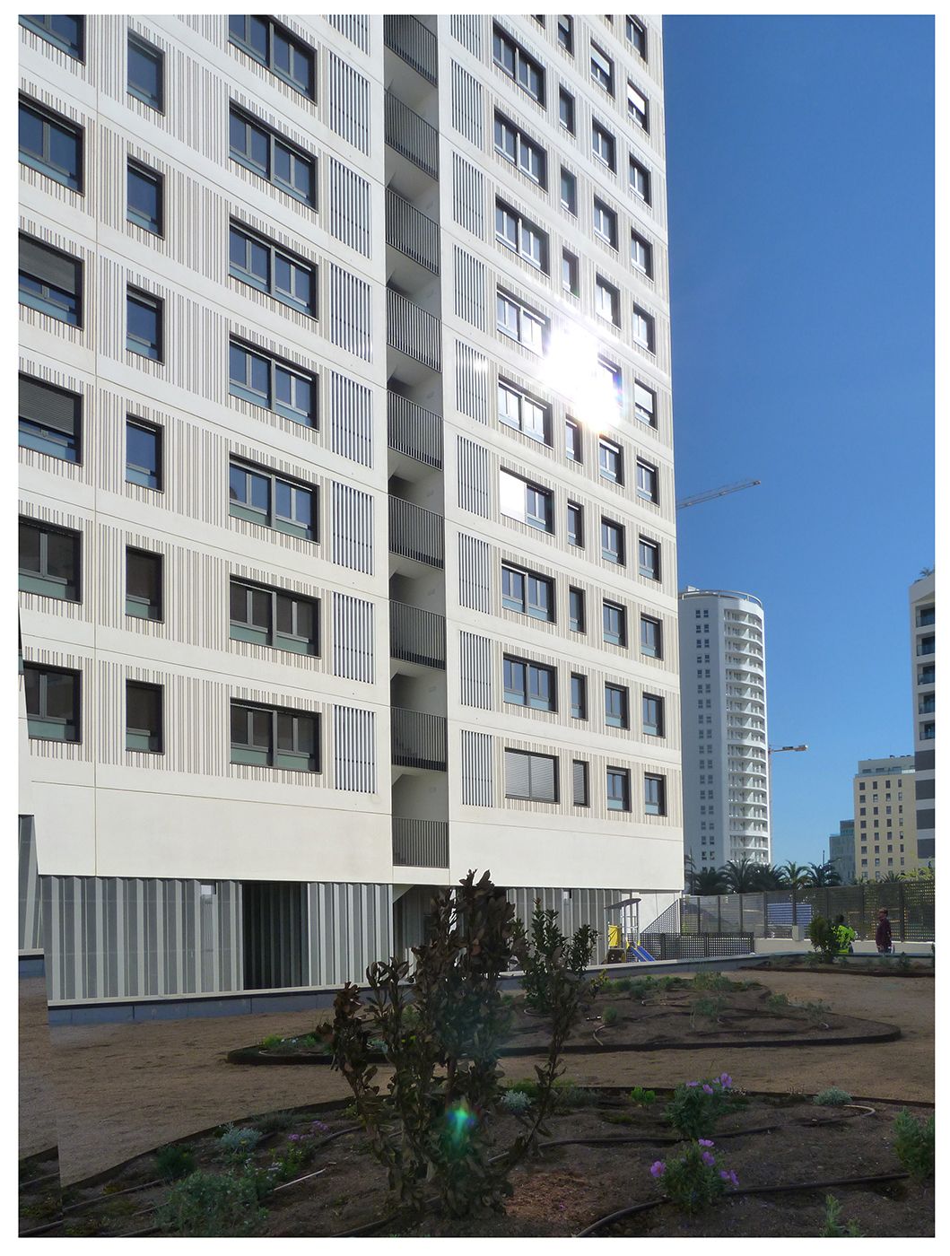 41 VIVIENDAS VPPA (ALQUILER) DE CONSUMO PRACTICAMENTE NULO. VALENCIA. AUMSA