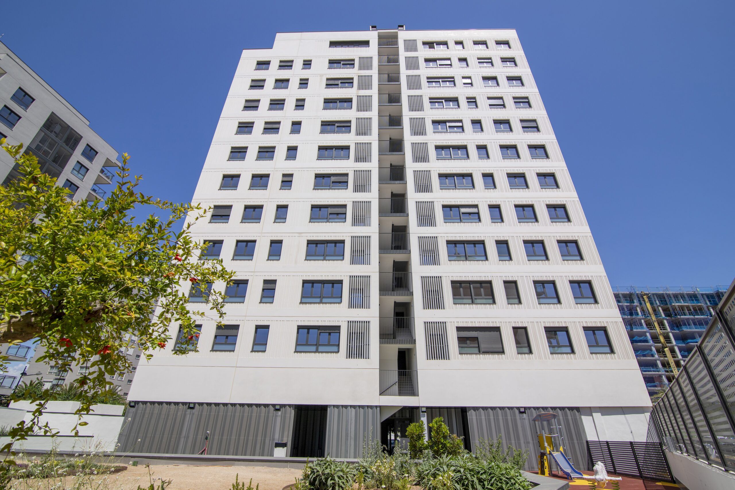 41 VIVIENDAS VPPA (ALQUILER) DE CONSUMO PRACTICAMENTE NULO. VALENCIA. AUMSA